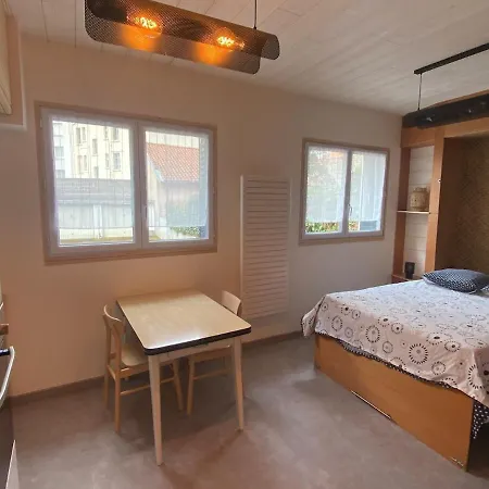 Quartier Salins 5mn Gare Routiere Apartment *